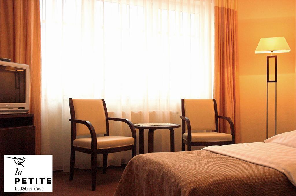 La Petite Apartments & Rooms Гданьск Номер фото