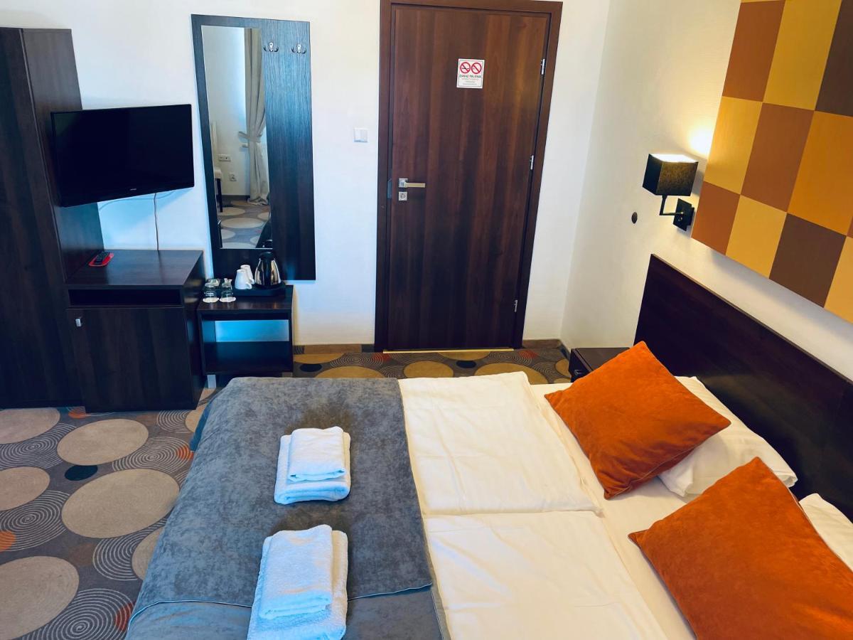 La Petite Apartments & Rooms Гданьск Экстерьер фото