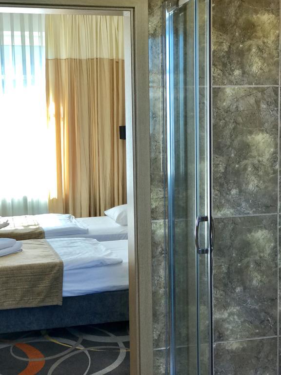 La Petite Apartments & Rooms Гданьск Экстерьер фото