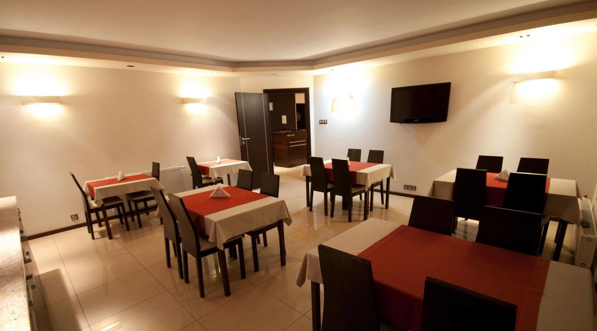 La Petite Apartments & Rooms Гданьск Экстерьер фото