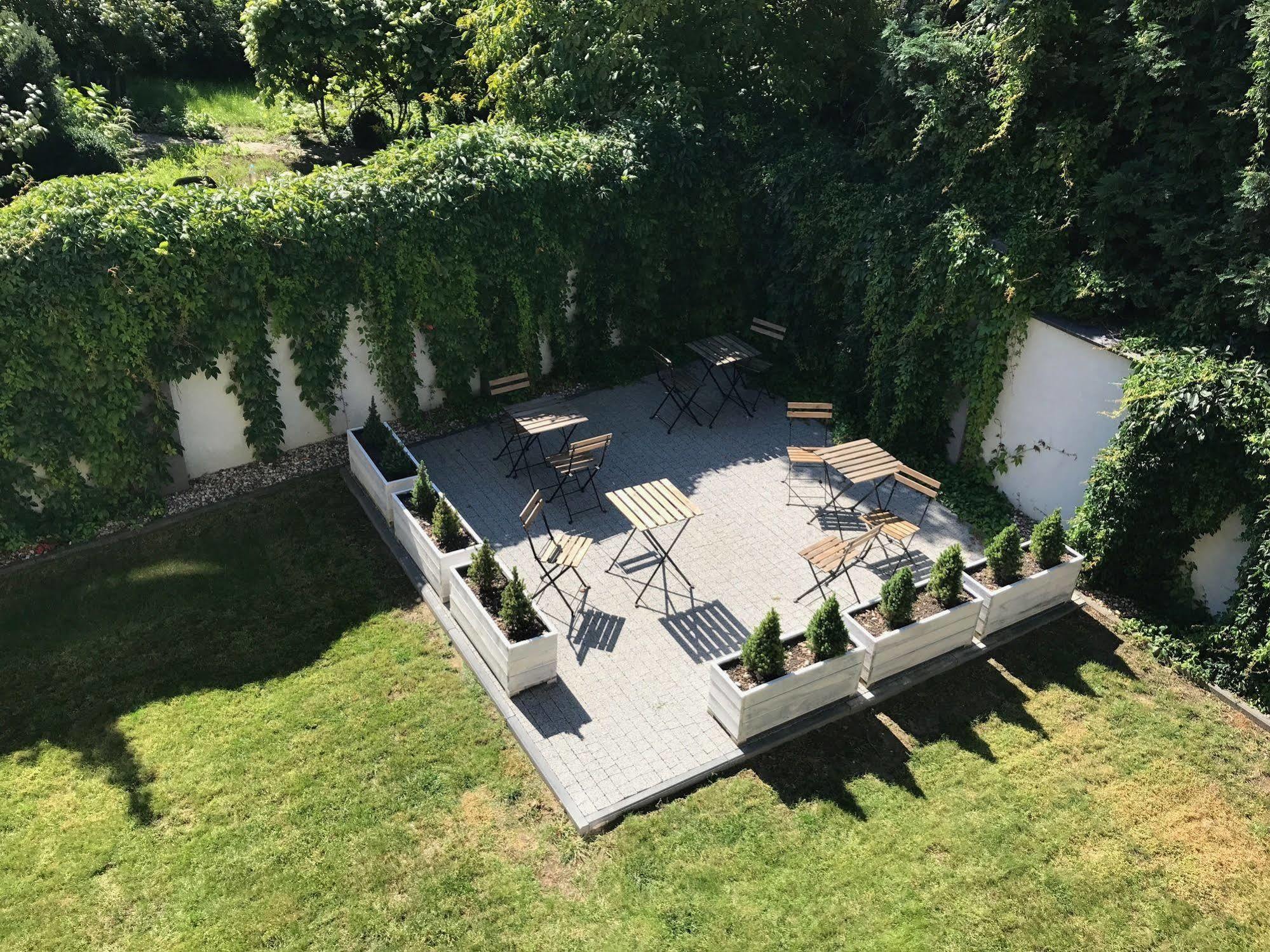 La Petite Apartments & Rooms Гданьск Экстерьер фото