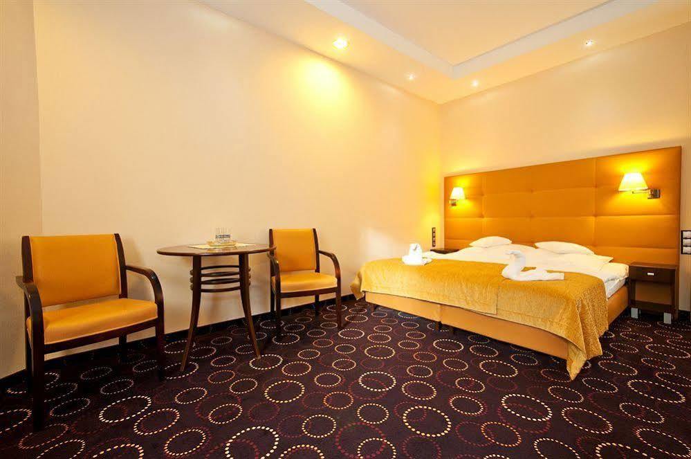La Petite Apartments & Rooms Гданьск Экстерьер фото